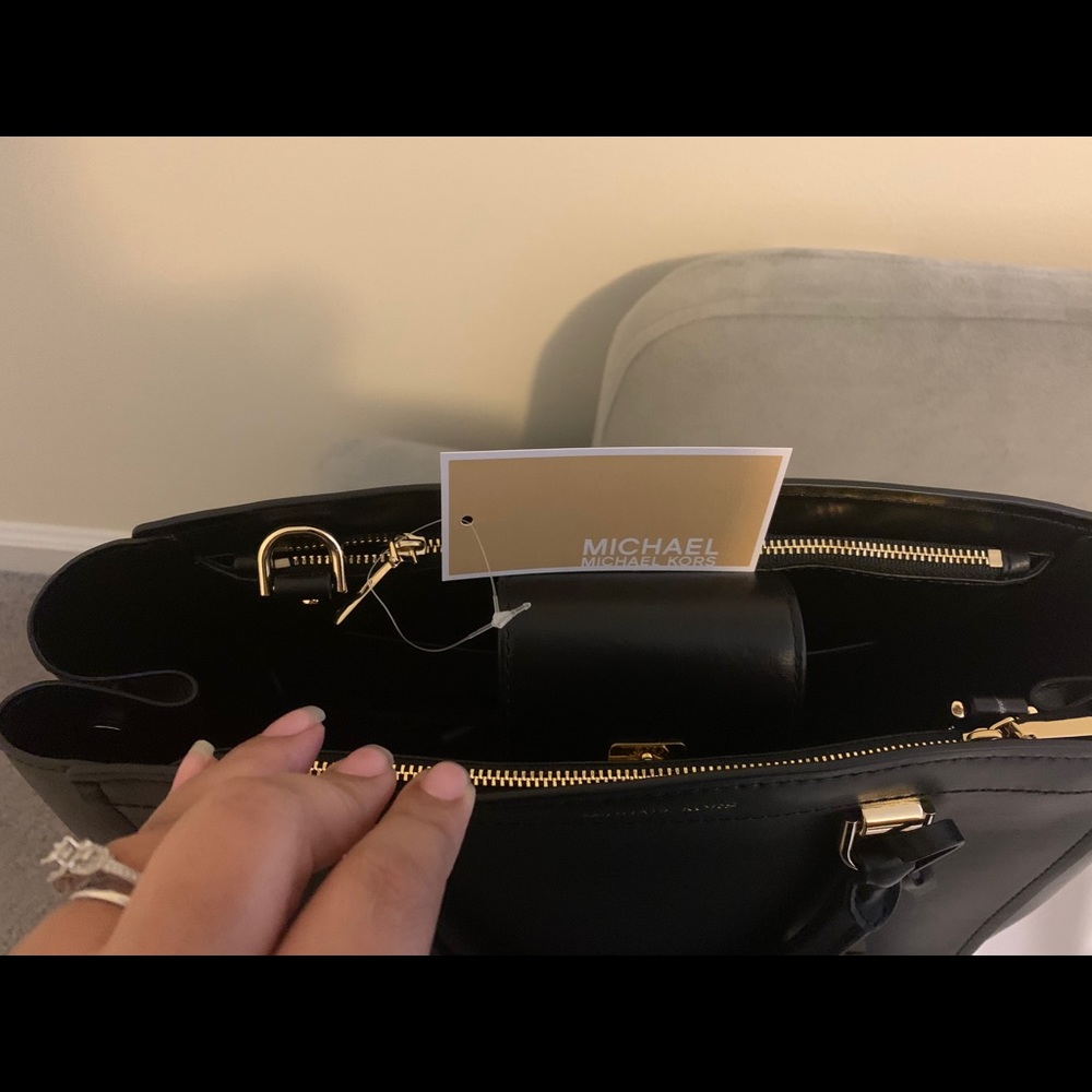 Michael Kors handbag - Picture 3 of 4